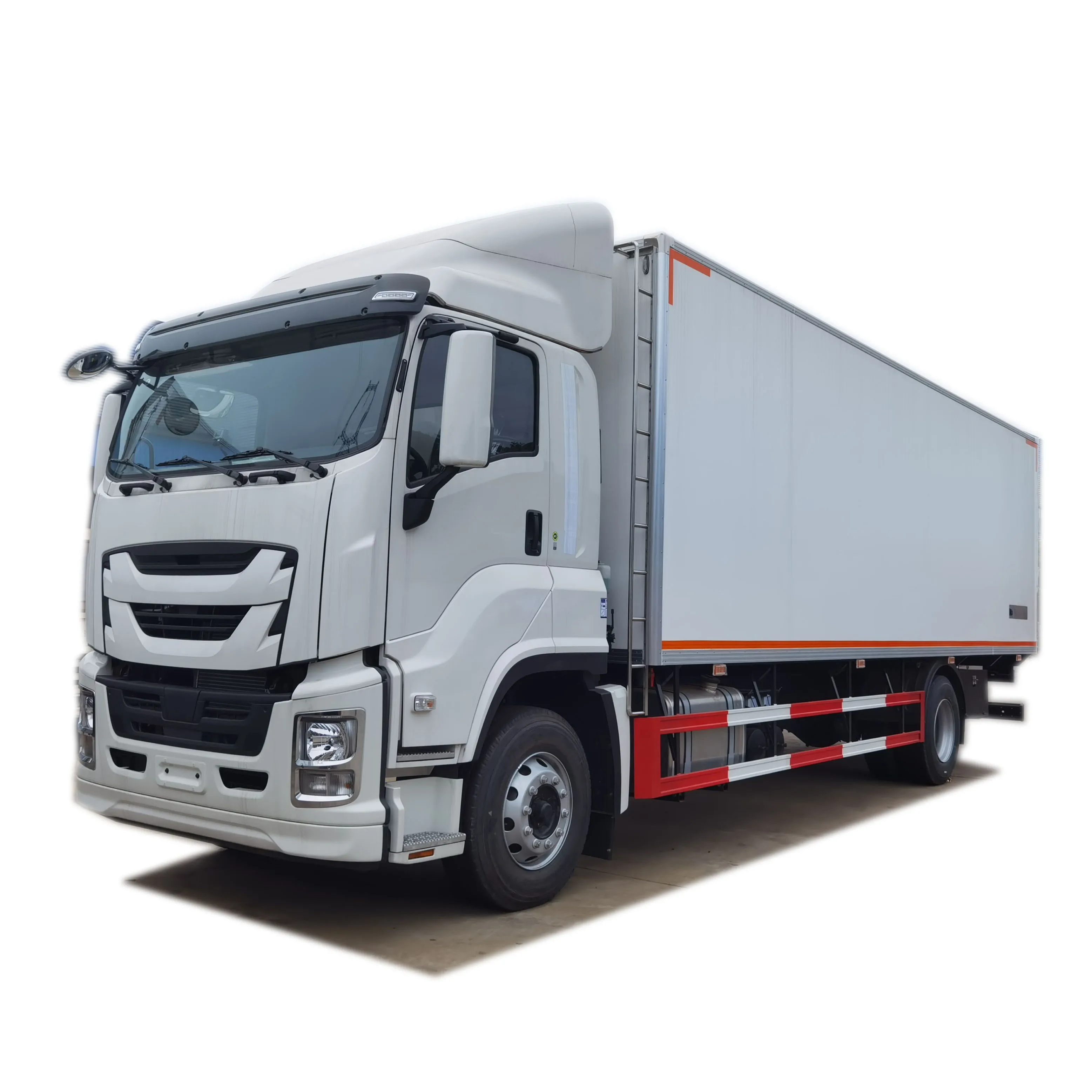 GIGA Japanese 12 ton refrigerated truck 10 ton Japan van truck sale in Russia