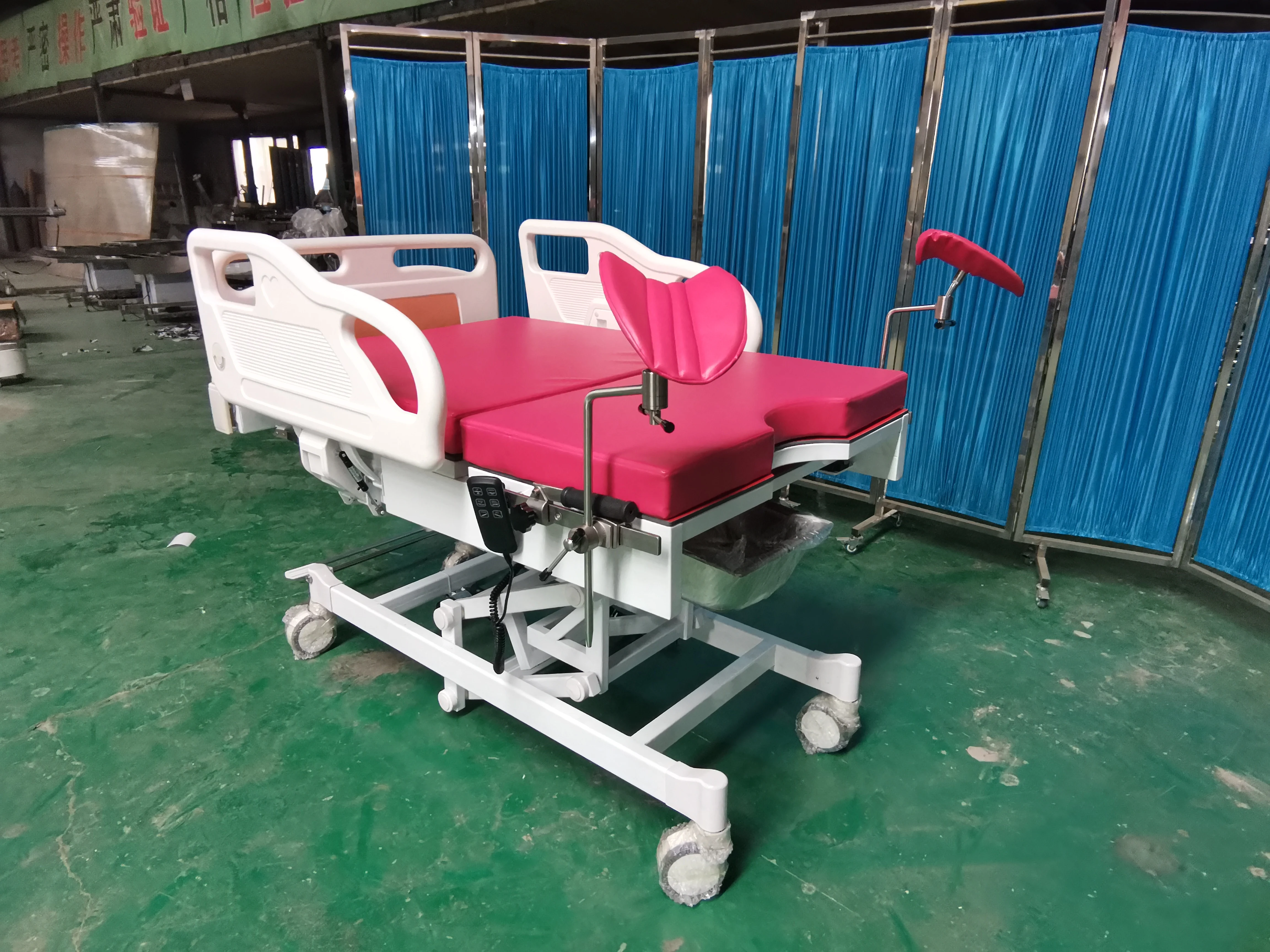 Ginee Medical Maternity and sickness integrated bed production high quality give birth use  sales gynecological bed