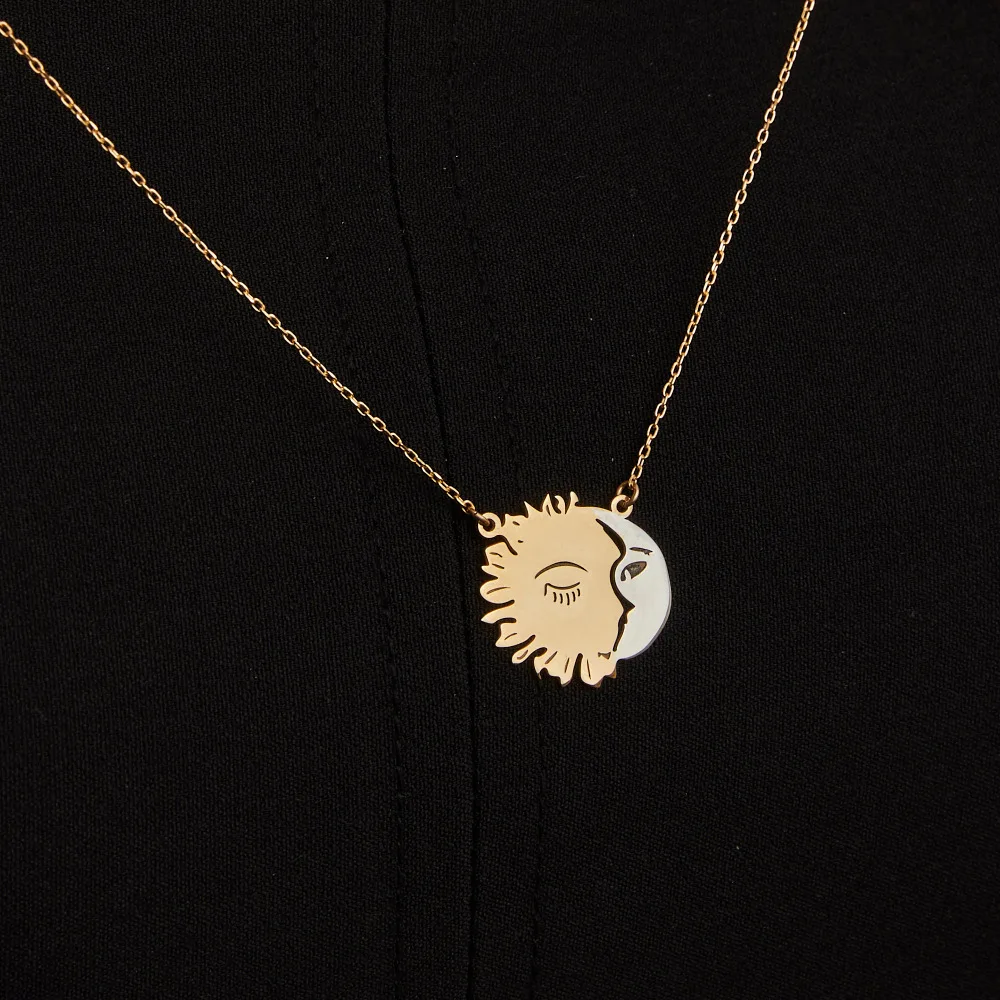 N1956 Waterproof&Non Tarnish Fashion Stainless Steel Two-tone Sun Moon Pendant Necklace Face Choker Necklace