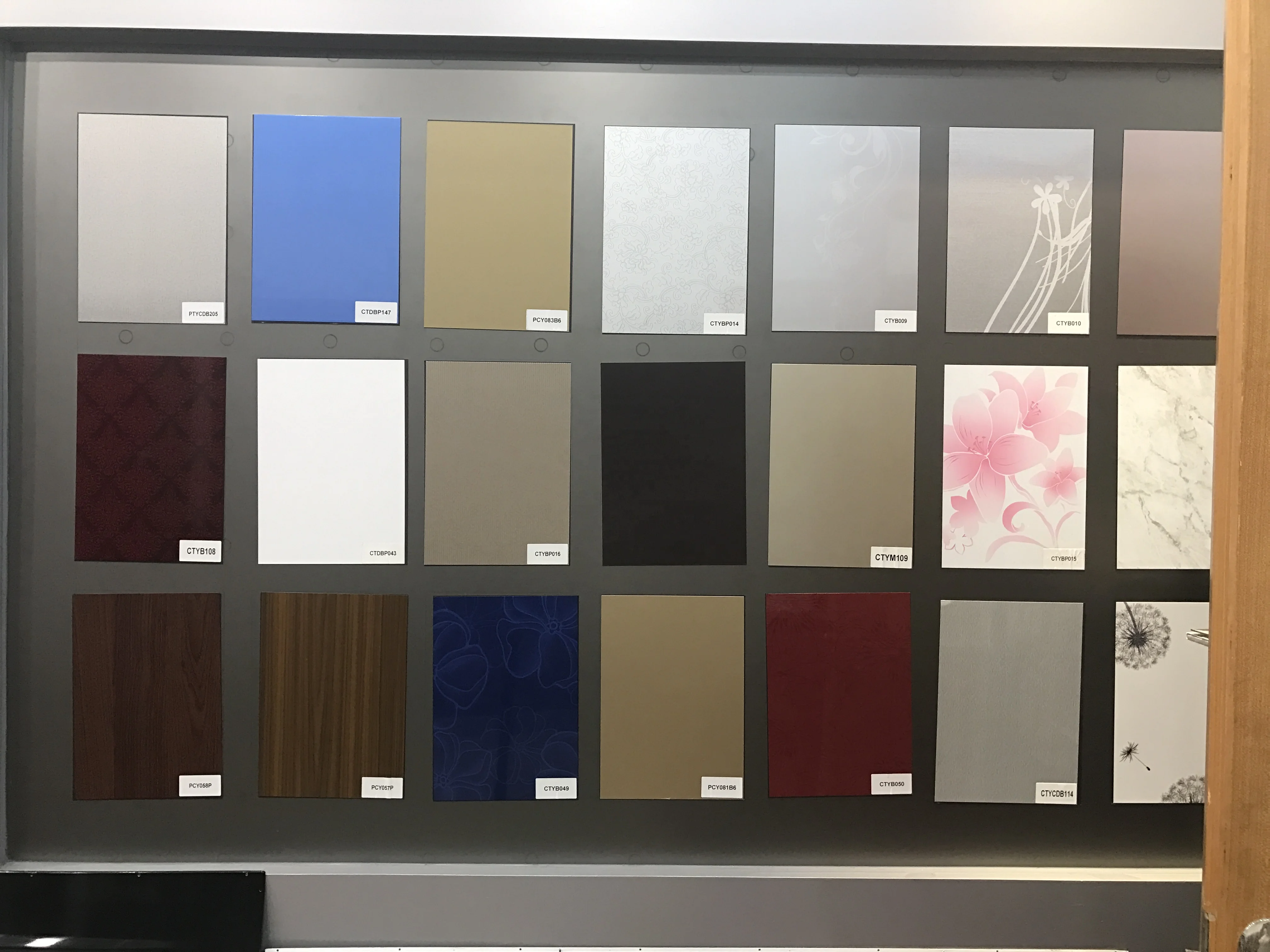 Walnut Wood Grain Design PVC Film Laminated Galvanized Steel Sheet For Wine Cabinet