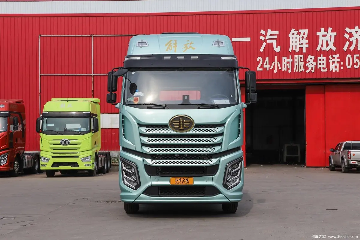Б/у тягач Jiefang J6V