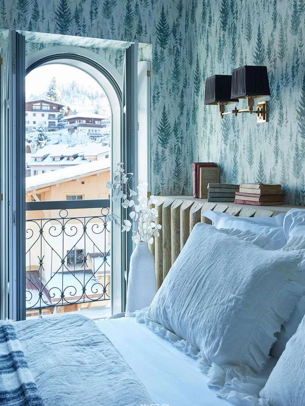 China white cushion pillow new design function pillows shall embroidery