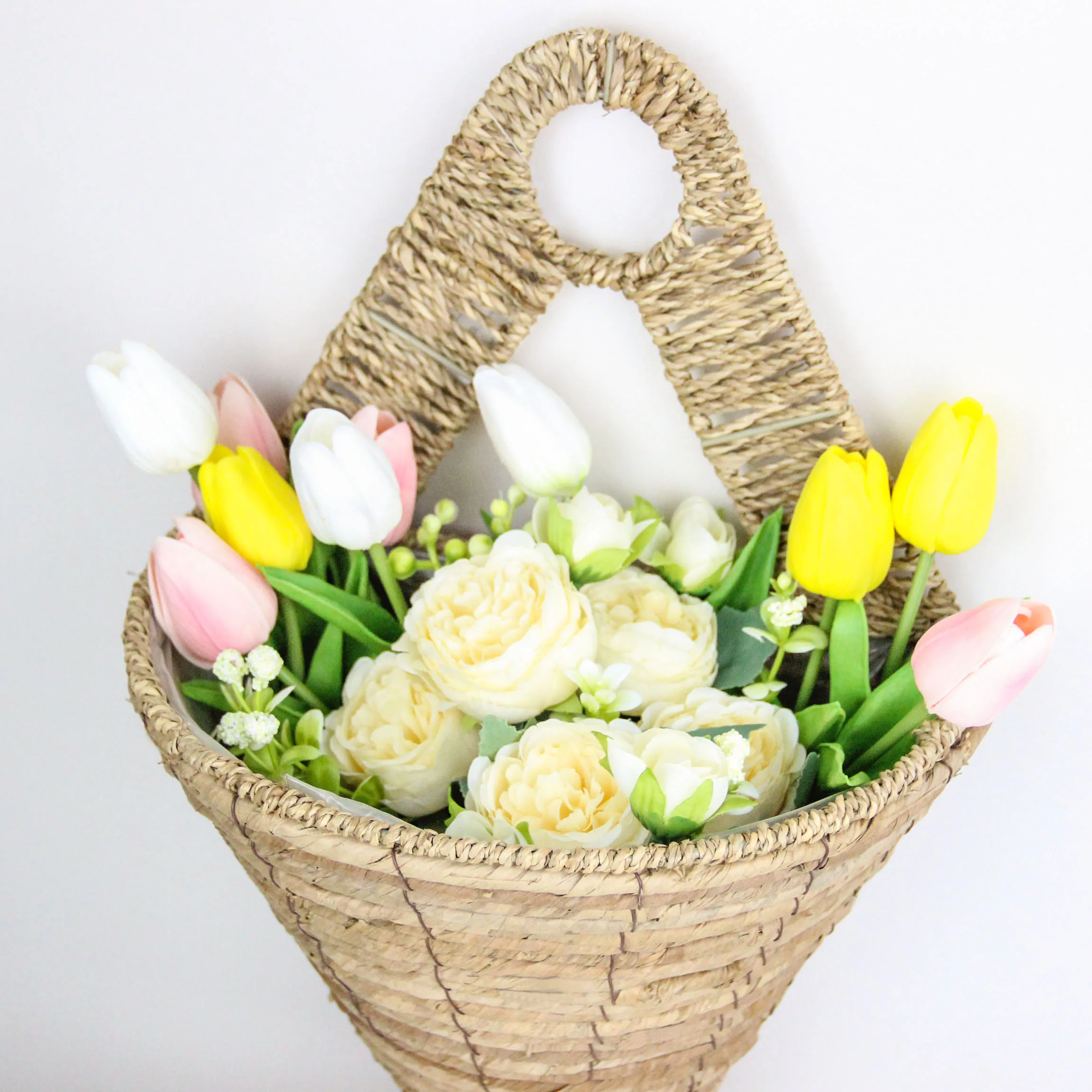 Hot Sale Outdoor Simple Style Rattan Flower Pots Hanging Flower Basket for Plants