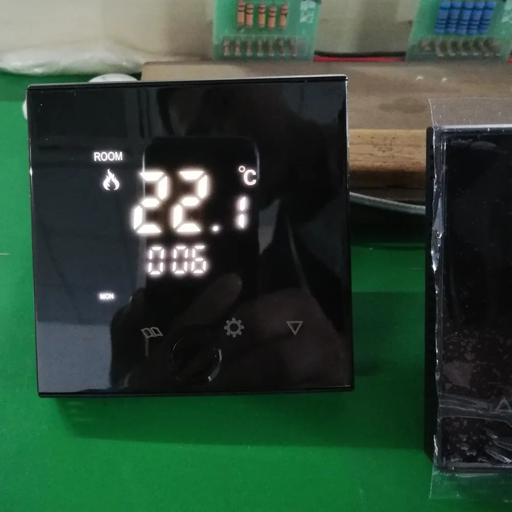 X7-WIFI-PWH Tuya HVAC Water Underfloor Heating WIFI Thermostat With Dry Contact to Gas Boiler