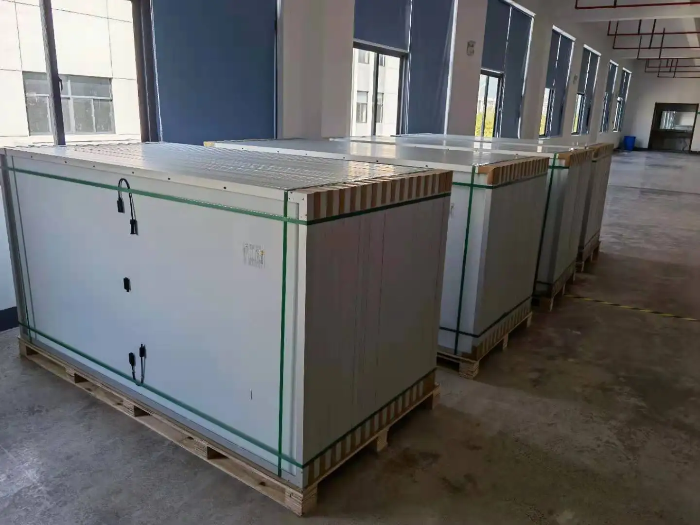 Big Size 600 Watt Solar Panel 600Watt 610Watt 620Watt Sun Power Mono Solar Panel 600W PV Module Price