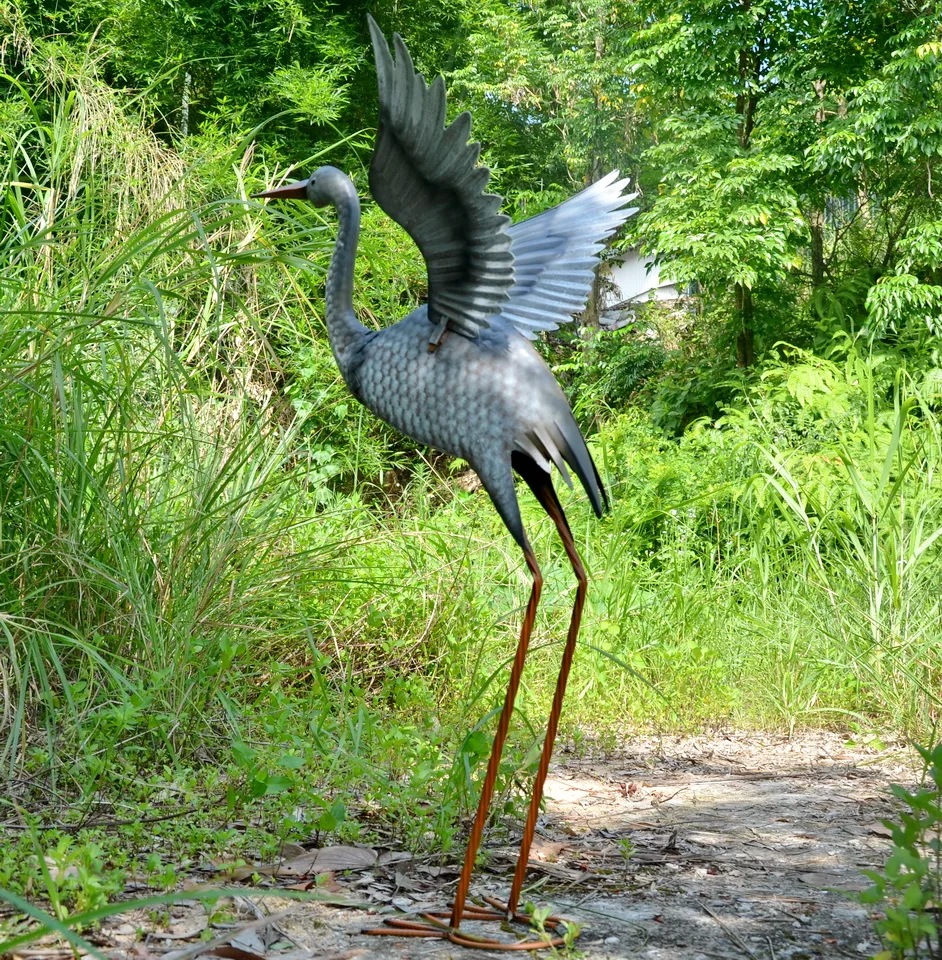 
garden metal crane Animal Sculptures 