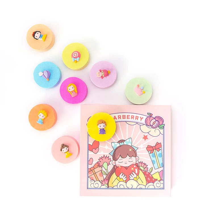 High Quality Organic Bath Salt Round Cake Bath Bombs With Toy Inside Cute Bath Bombs