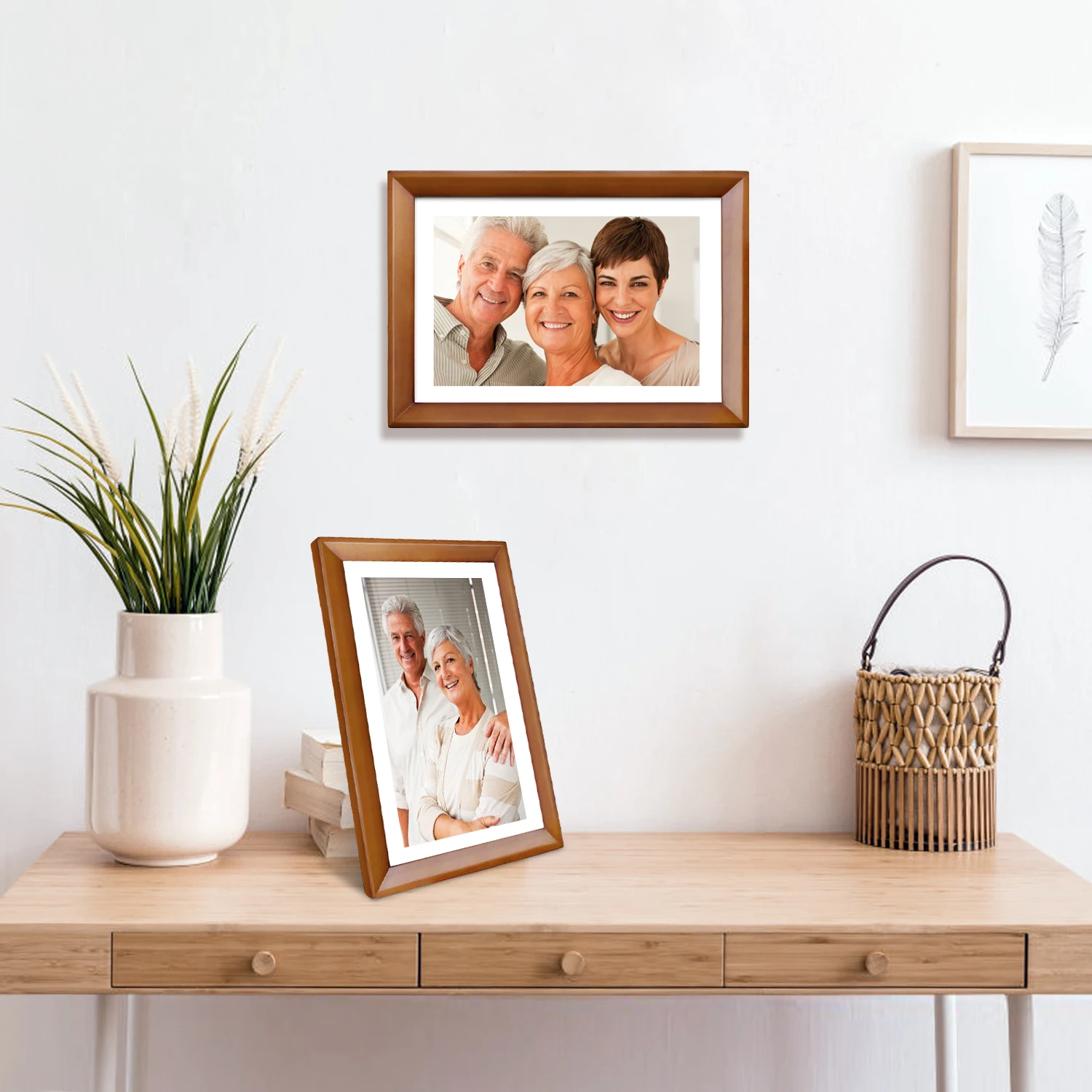 High Quality Elegant OEM 10 Inches Metal Digital Photo Frame, Wall Mountable, Video Clip Playing, Slideshow