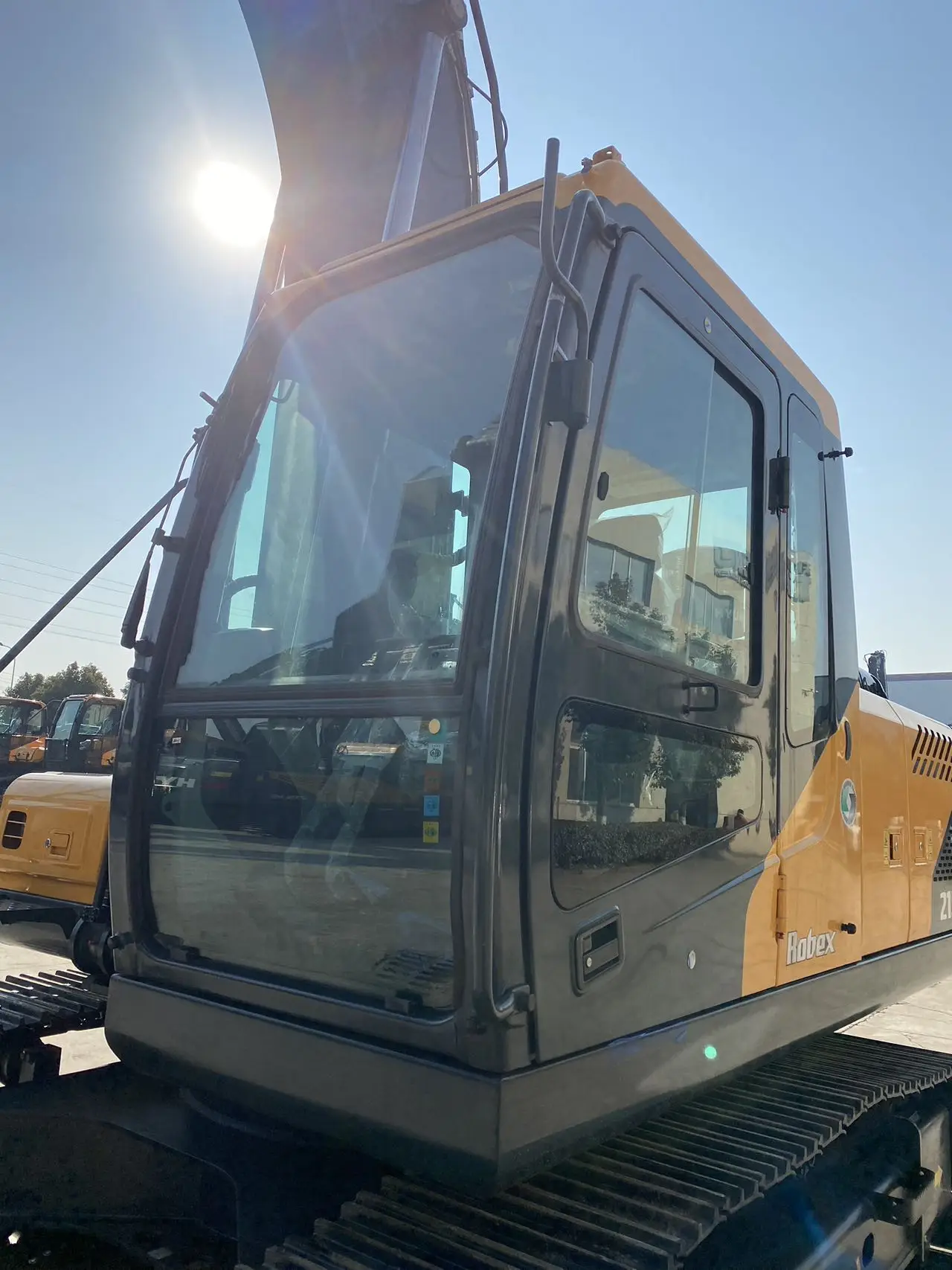 22Ton Hydraulic Excavators Mini Excavator Crawler Excavator R215VS for cheap sale