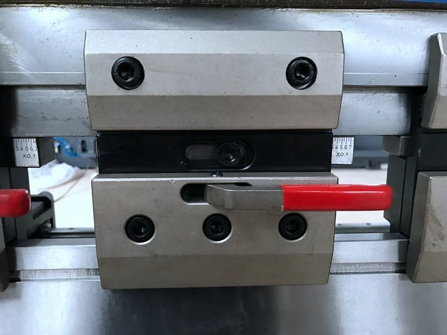 Automatic iron sheet metal steel cnc bending machine ,wc67y-160/2500 ,nantong brake press