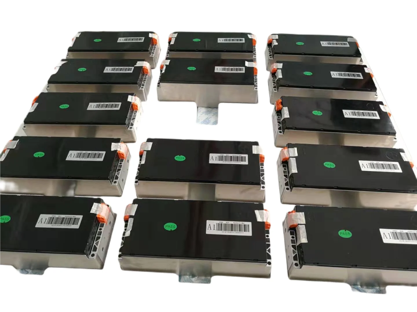 12V 135Ah LFP Prismatic LiFepo4 lithium ion battery 4s1p VDA 355 modules for camping car Recreational vehicle