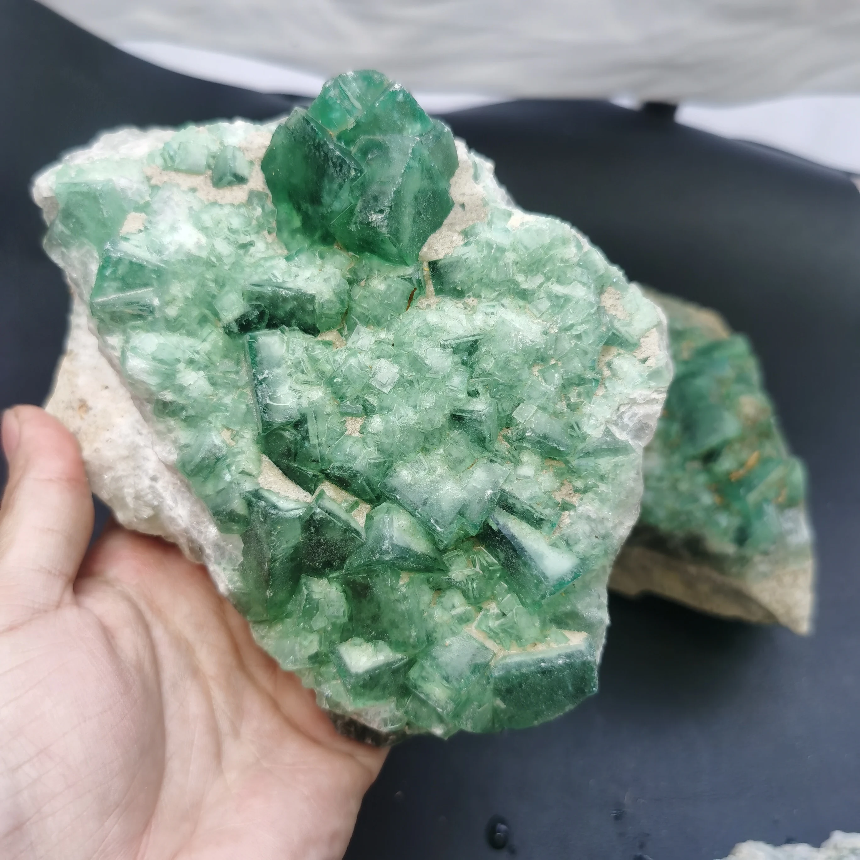Natural Quartz Green Fluorite Crystal Cluster Raw Block Crystal Minerals Specimen For Home Decoration