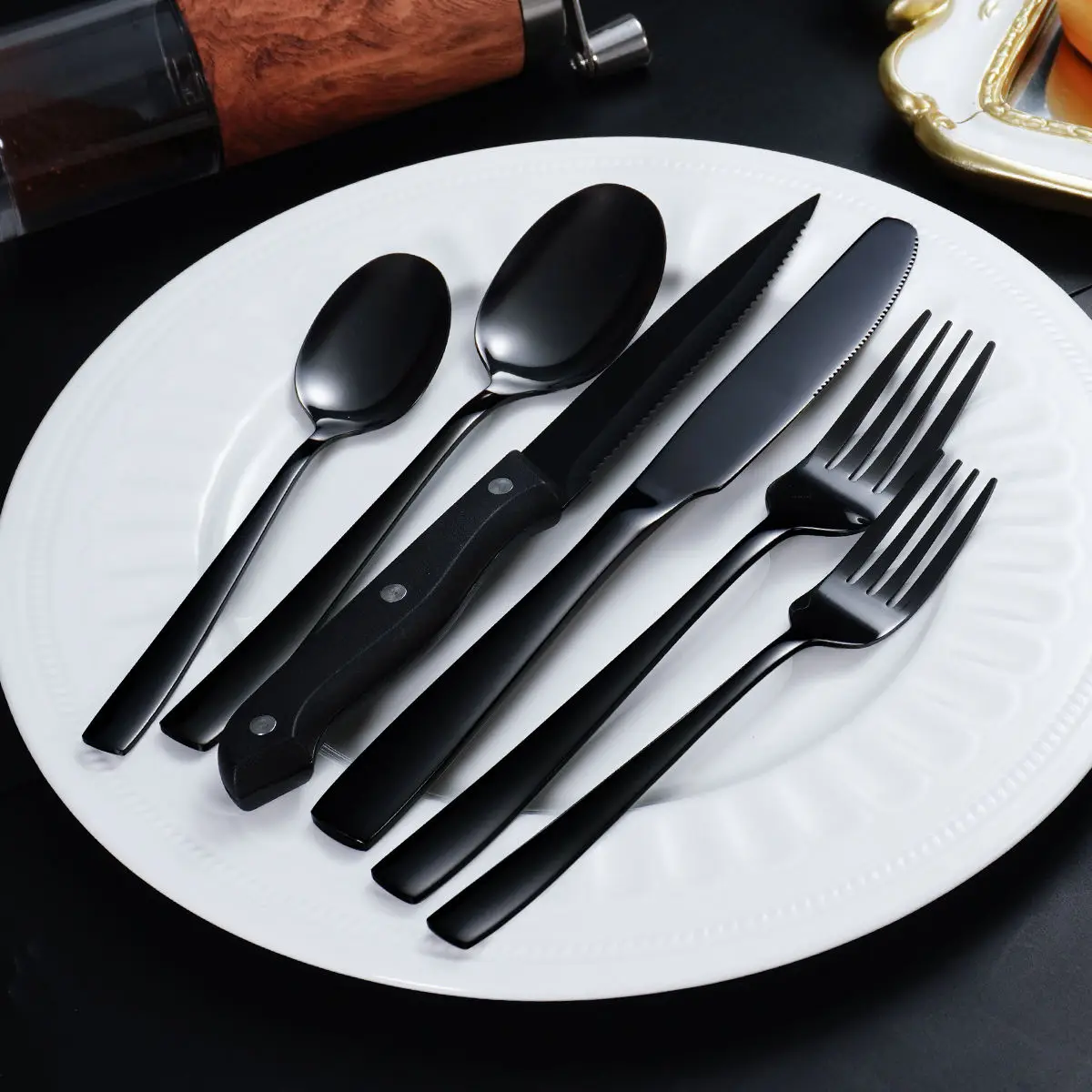 Wholesale Bulk Dinner Spoons And Forks Steak Knife Silverware Stainless Steel Restaurant Black Flatware Set 6 Piece Set Cutlery