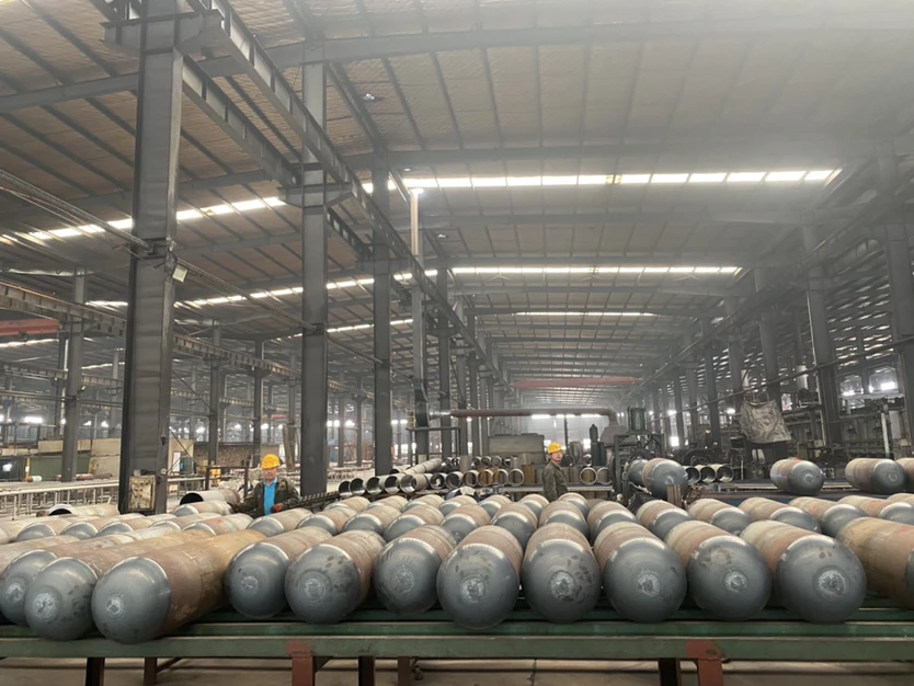 Type 2 Hot Sale High Pressure CNG Cylinder Car Compressed Natural Gas Storage Container Tank