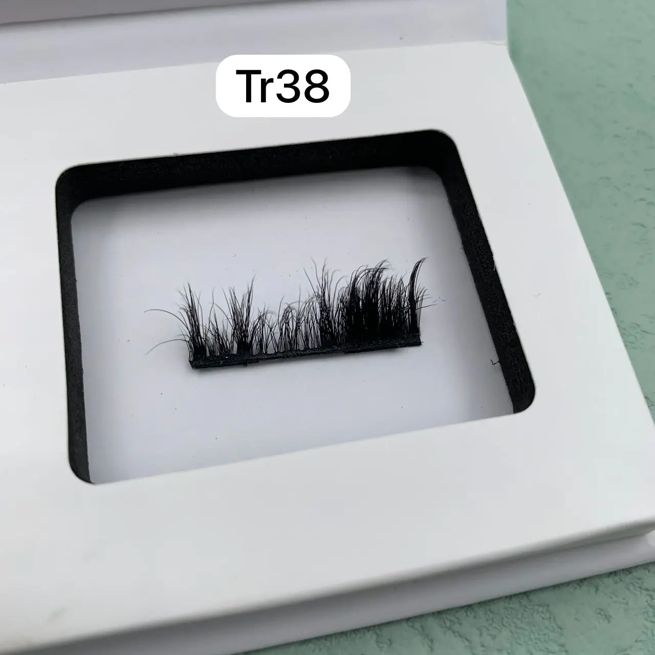 Wholesale No Glue Invisible Band Quantum Magnet Eyelashes 5D Double Magnetic Cluster Lashes With Lash Applicator Kit