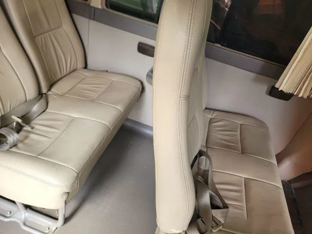 Новое поступление Подержанный автобус Coaster для Aferica VIP роскошные бензиновые автобусы б/у с 20-23 сиденьями продажи