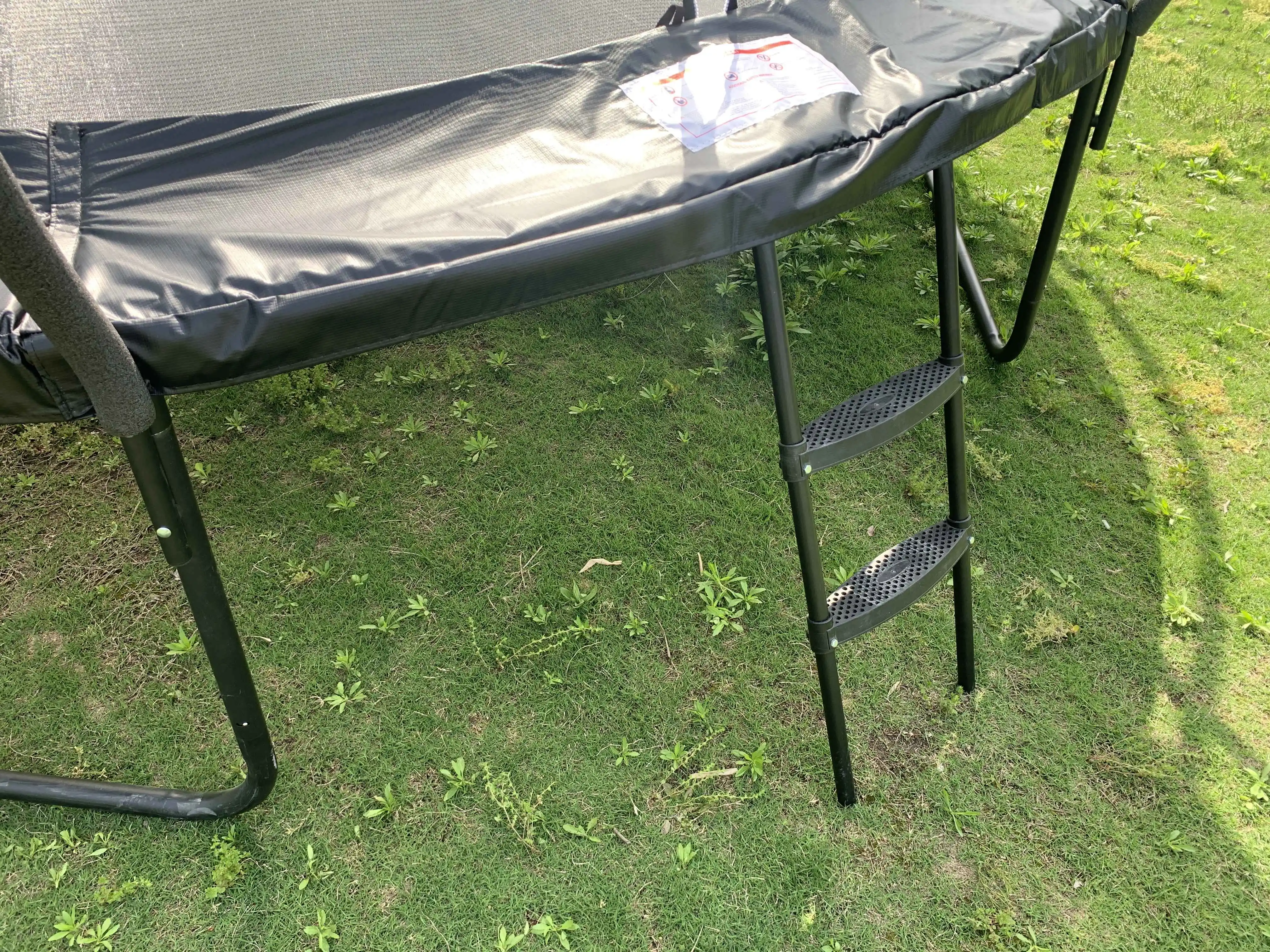 High Quality and Hot Sale 14 ft Round Trampoline Playground Trampolines with Protective Net