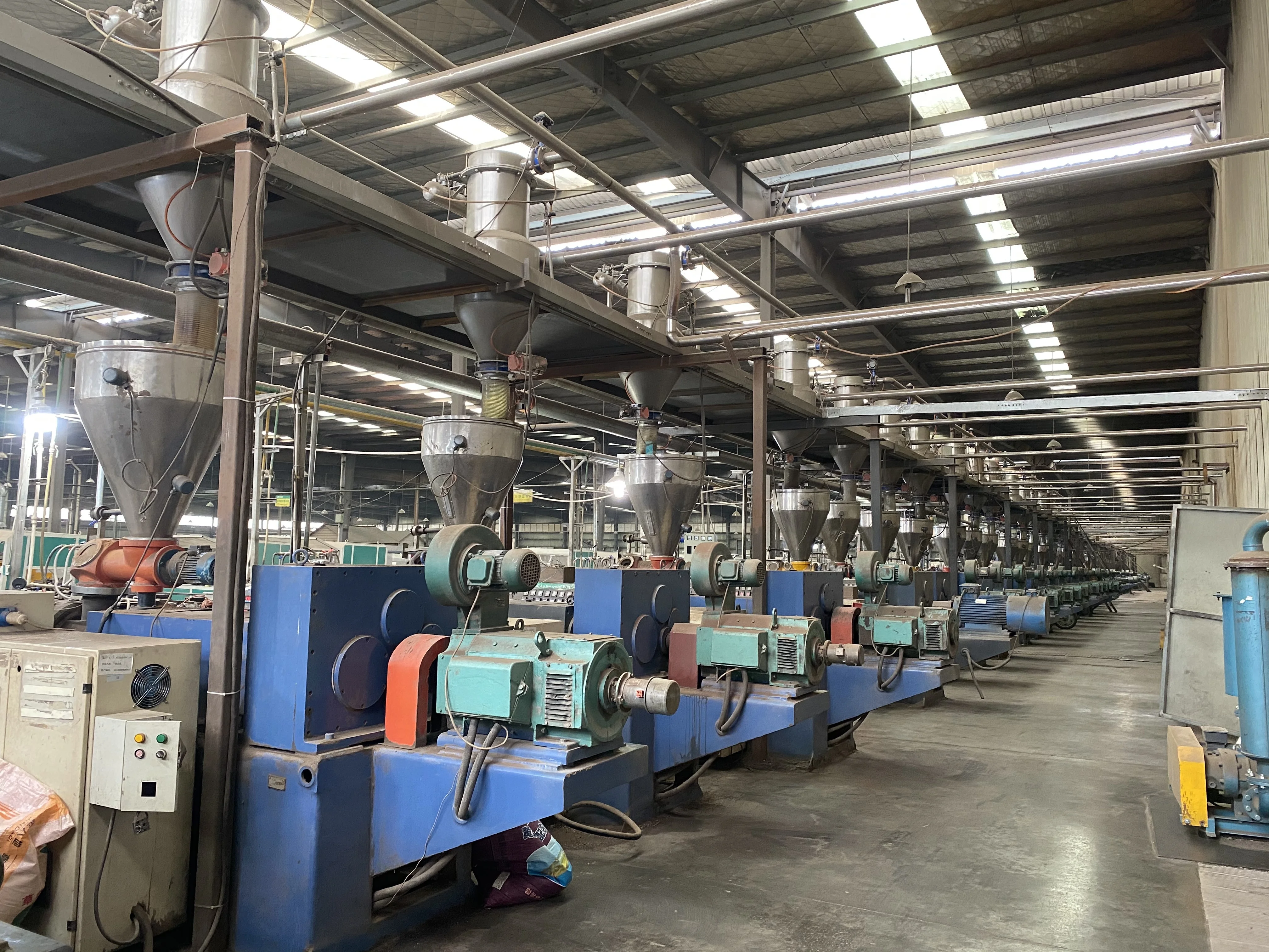 Pneumatic conveying system  Vacuum conveyor Automatic feeding transport system Screw conveyor for powder and pellet+*