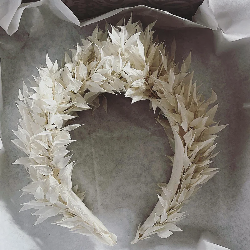 Factory Wholesale Dry Flowers Dried Flowers Ruscus Dried for Wreath