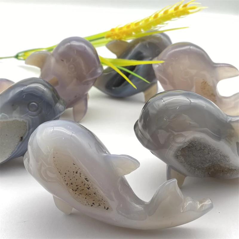 Wholesale Hand Carved Natural Crystal Animal Agate Geode whale For decorations and gifts