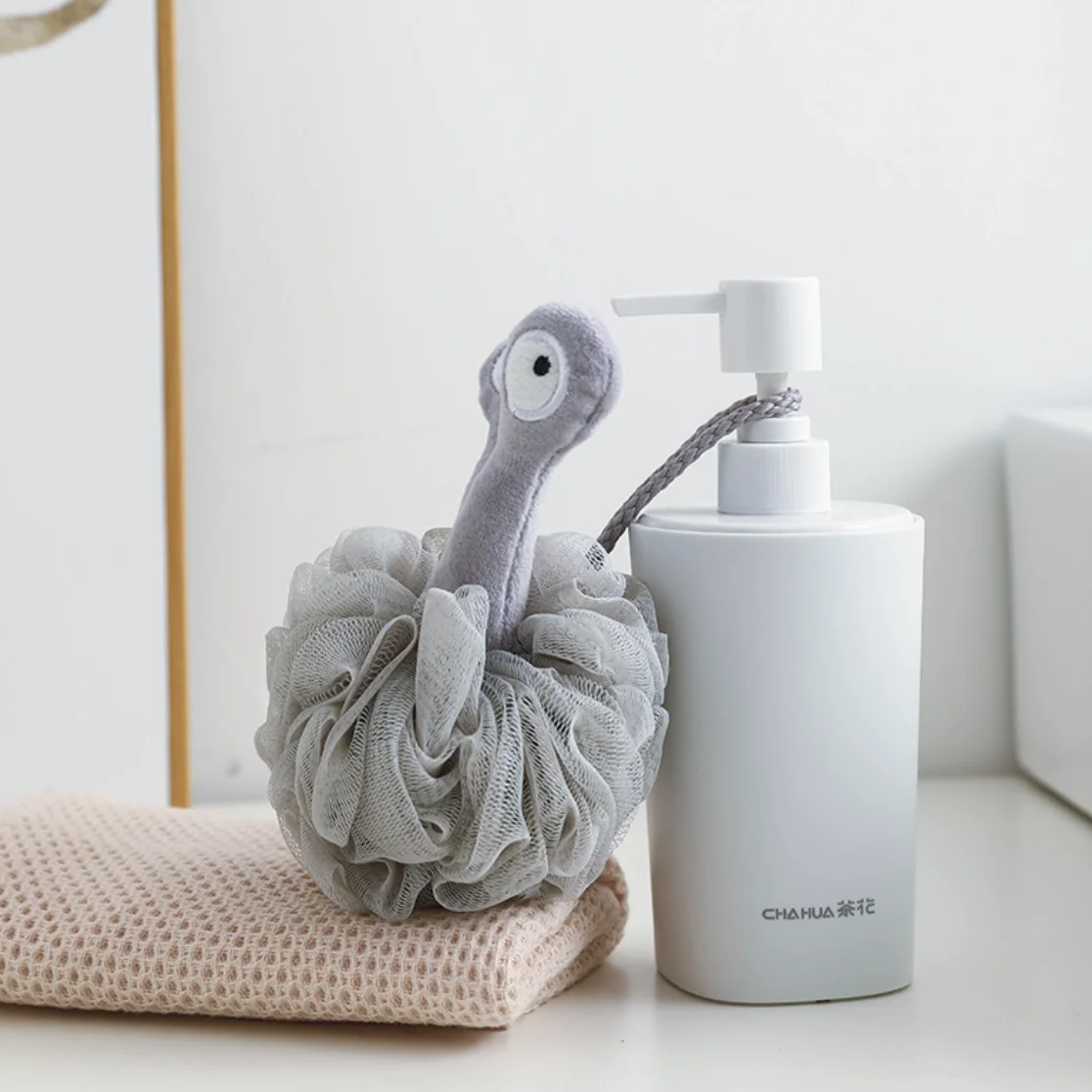 Skin Exfoliating Scrubber Loofah mesh Bath Sponge Shower Ball Pouf Bathroom Accessories for Body Wash