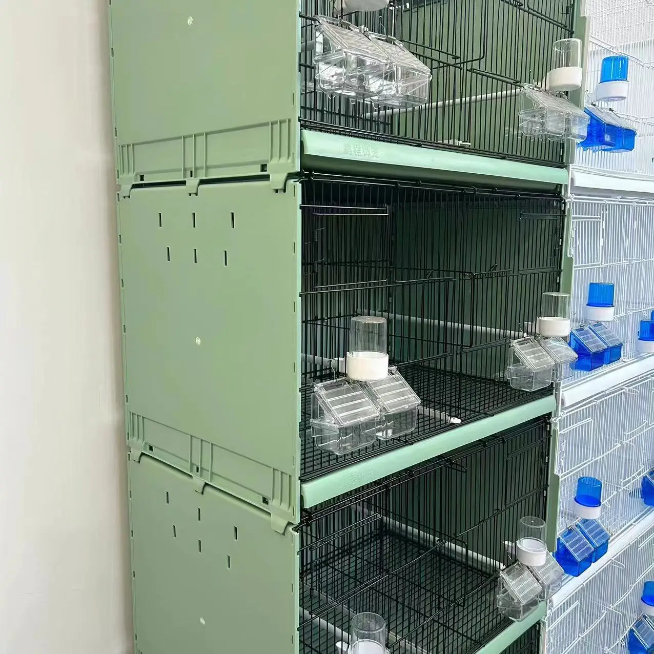 60*32*38Best Selling Products Canary Parakeet Pigeon Quail Parrot Bird Cage Bird Cage Metal Parrot Breeding Cage