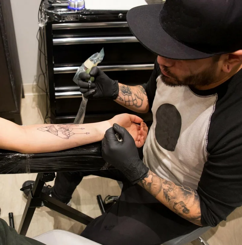 4 mil 6 mil Food Grade and Heavy Duty Nitrile Gloves tattoo and beauty pet powder free