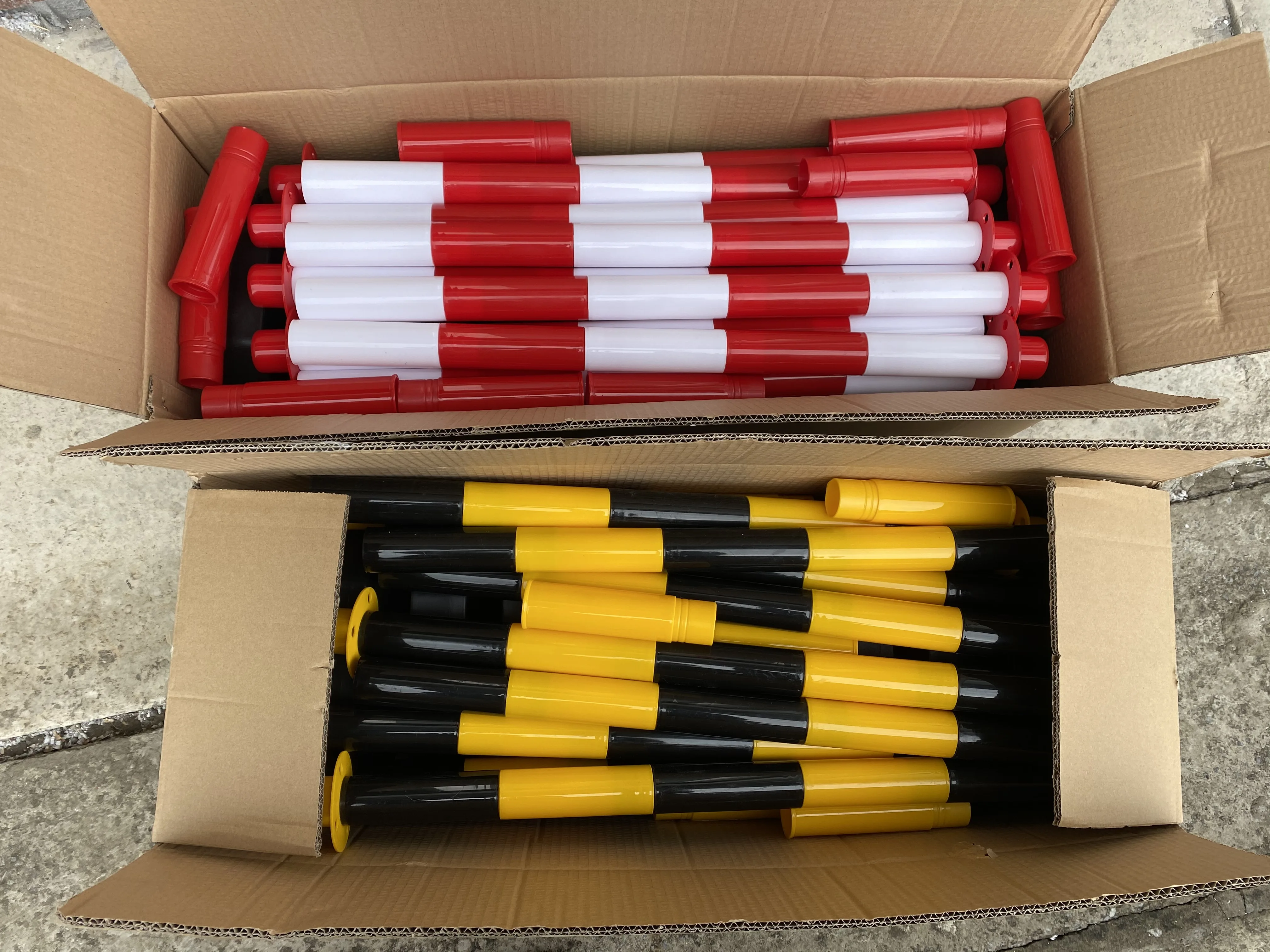 Water Filled Base Chain Post Set 10m Plastic Traffic Guard Safety Warning Sign Barrier