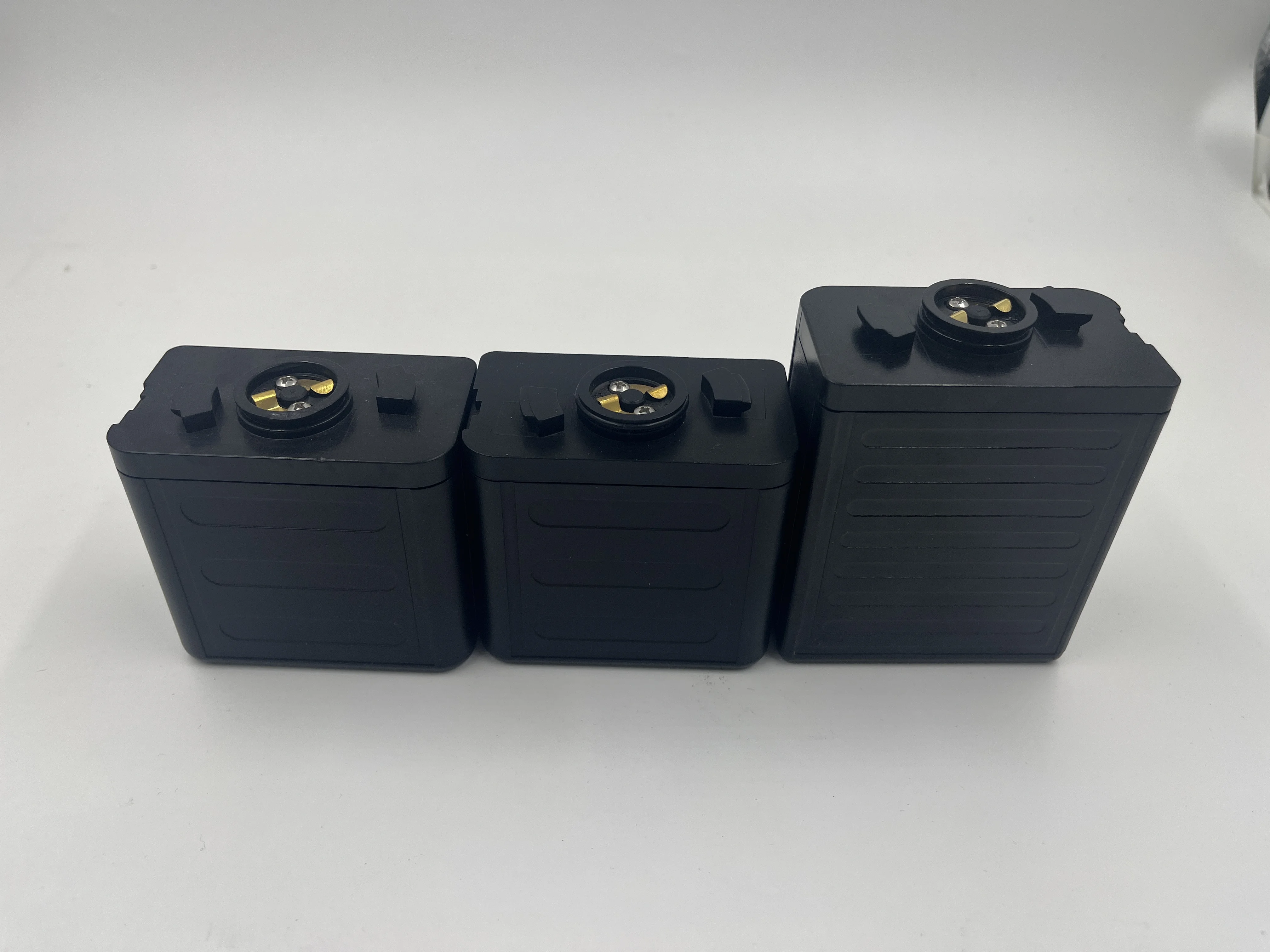 KTN rechargeable lithium ion battery cell 14.8V 6.6 / 7Ah  3A for wave radios/AD hoc radio and customizable