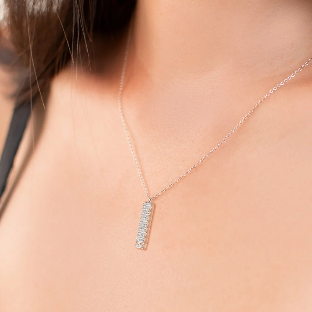Customizable Stainless Steel 3D Bar Pendant Necklace Retractable Feature Classic Unisex Party Engagement Pearled Letter