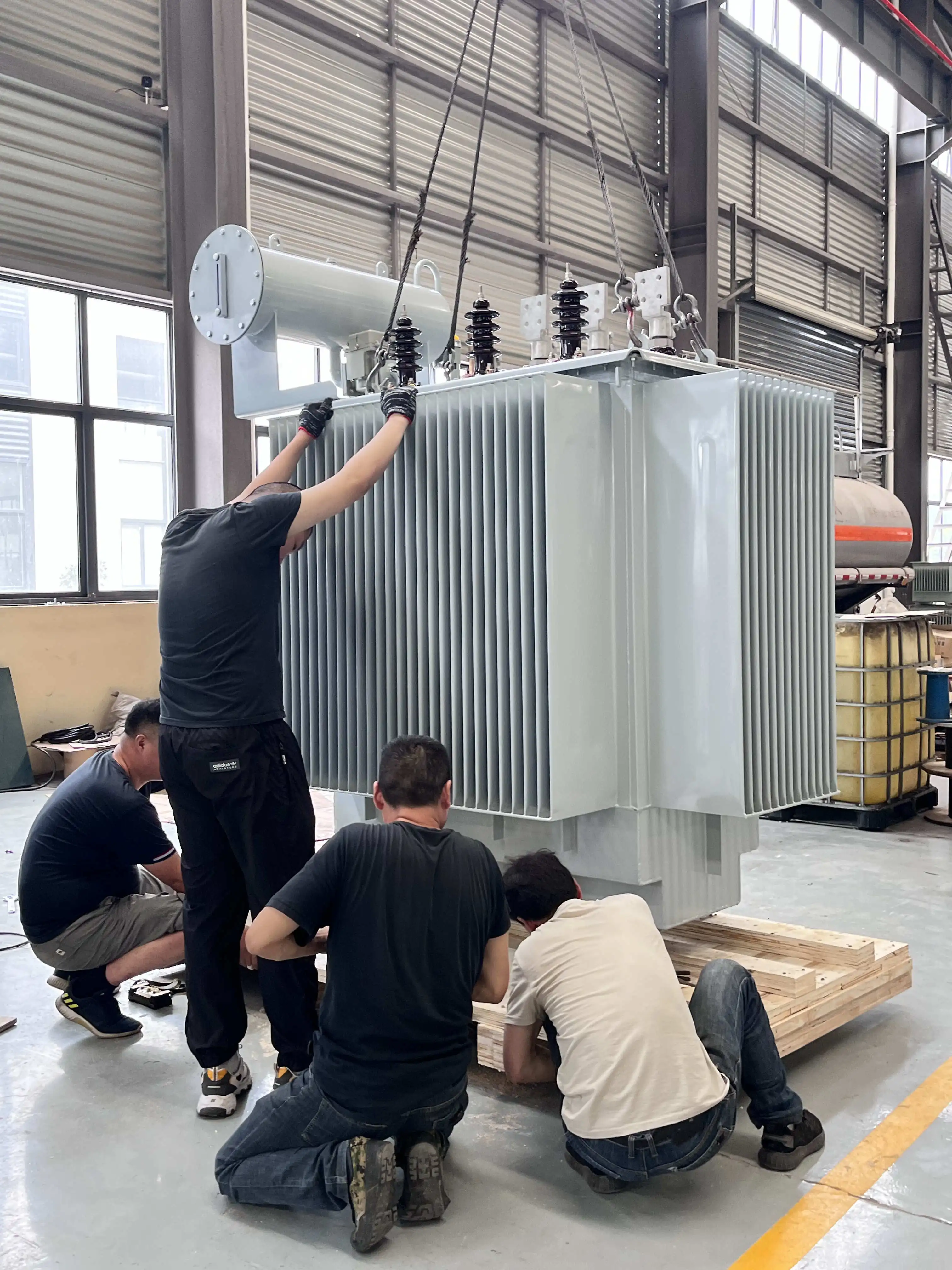 Hot Oil Immersed Power Distribution Transformer 33KV 100KVA 200KVA 300KVA 400KVA 500KVA 550KV 800KVA 1000KVA 1500KVA