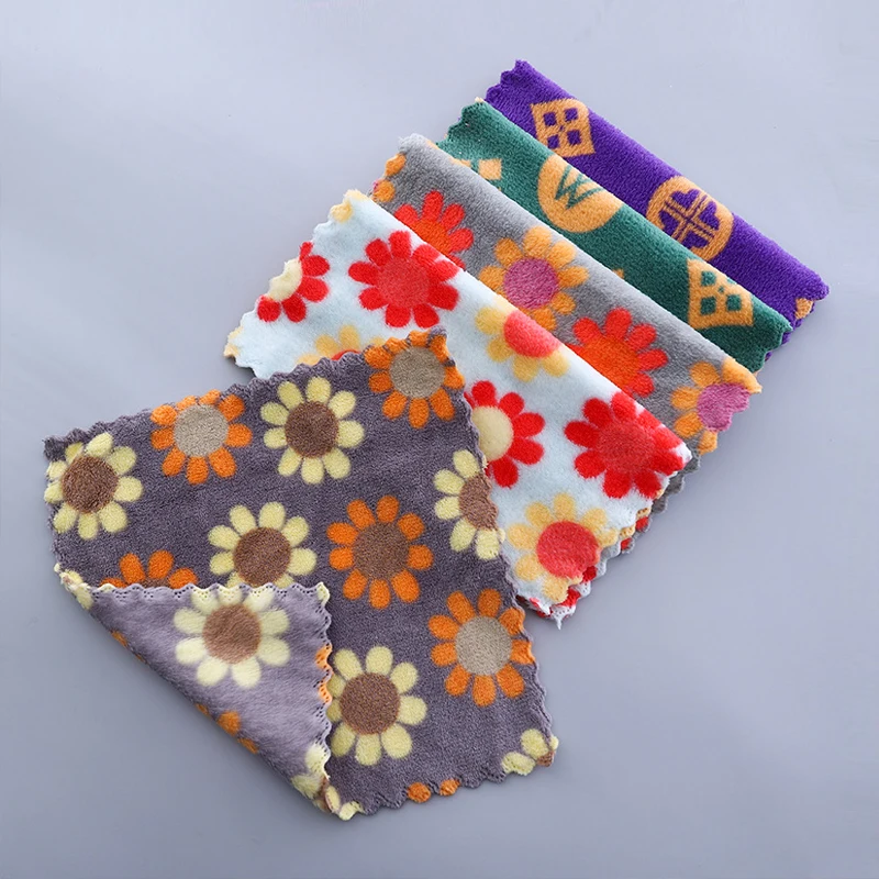 Good Quality Custom Print Lighter Weight Quick Dry Soft Absorbent Cotton Coral Fleece Perfect for Daily Use Bath Towels