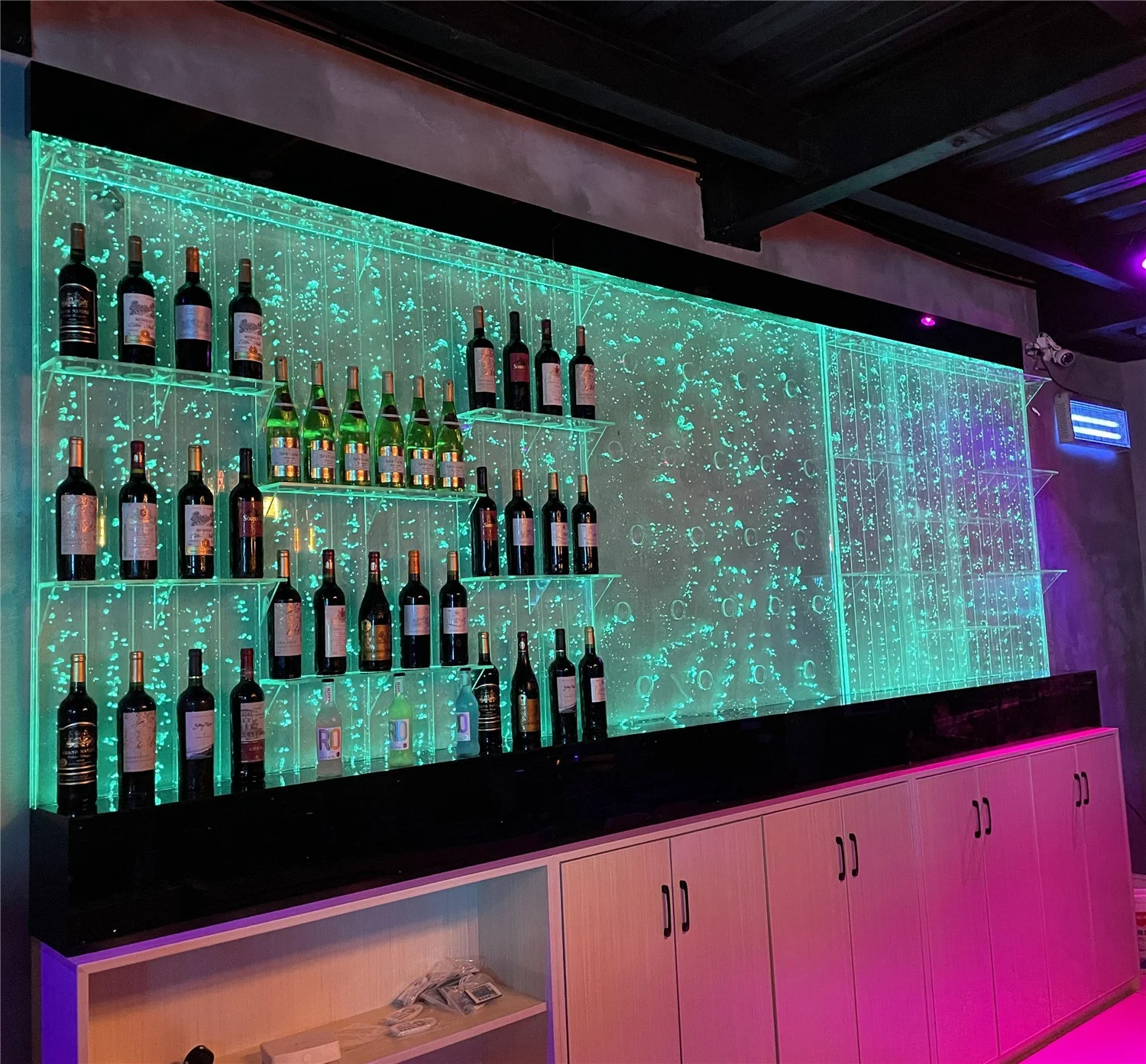Indoor fountain RGB color changing acrylic bubble water wall with liquor shelf display