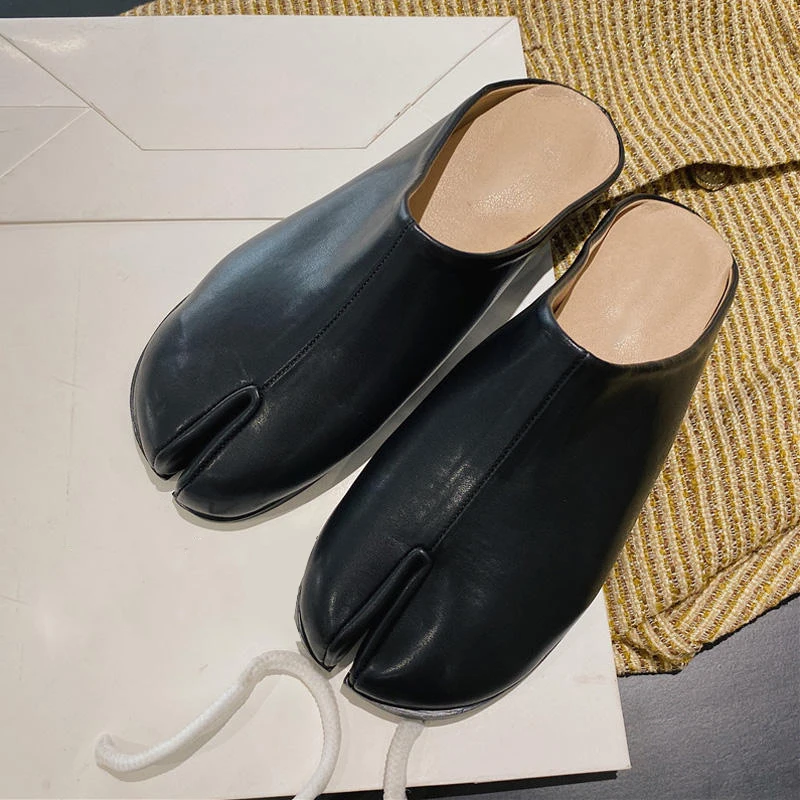 BUSY GIRL C2039  split toe shoes men women slippers mules big size 44 comfortable flat shoes for women and ladies tabi shoes