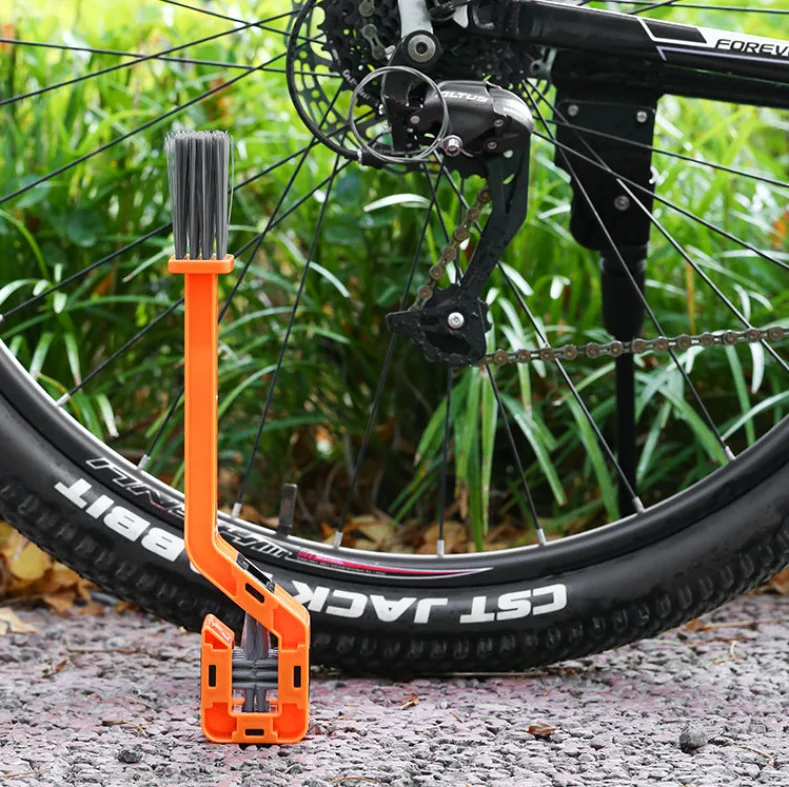 High quality plastic Bicycle Chain Clean Brush Motorcycle Chain Cleaning Brushes Quick Washing Kit Bikes Maintenance Tools