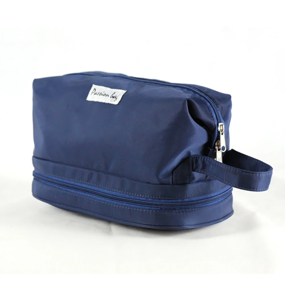 Wholesale Travel Bag Waterproof Cosmetic Case with Zipper and Hasp Fashionable Solid Nylon Style luxury makeup bag