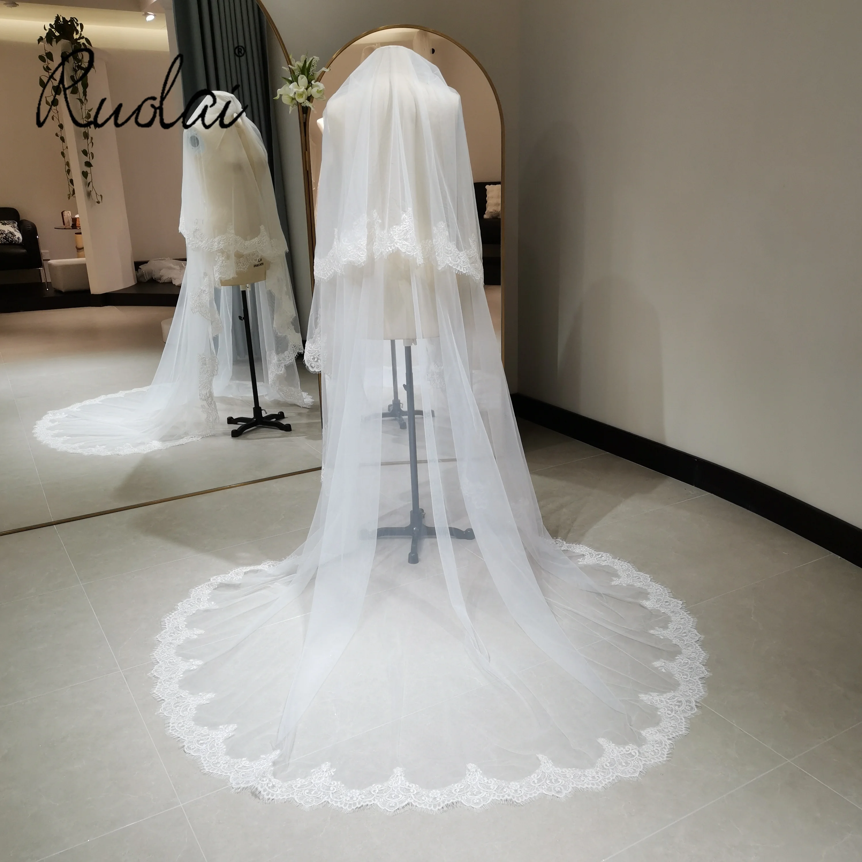 Романтическая Длинная свадебная вуаль Ruolai RV001 тонкая кружевная вышивка роскошная двухслойная