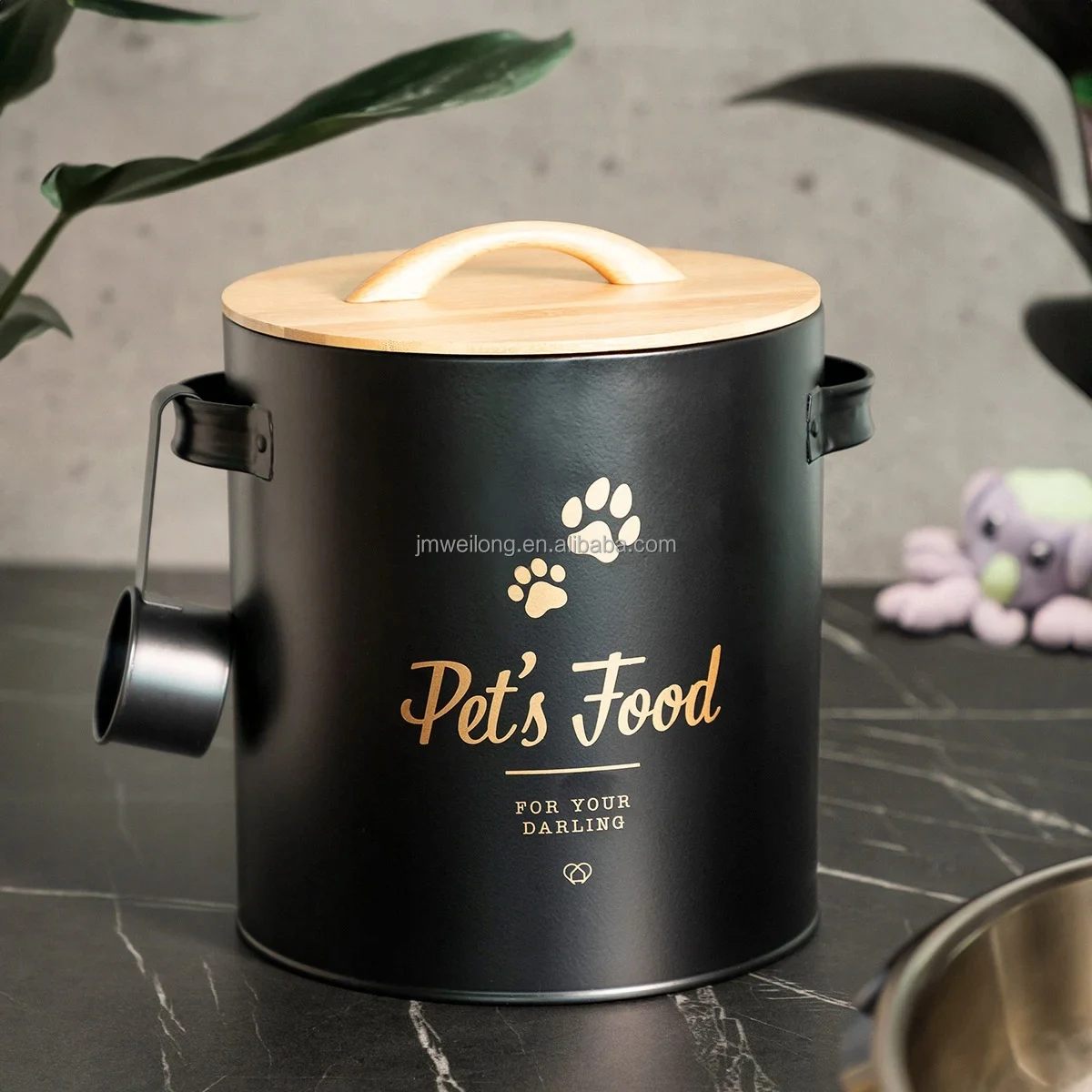 Home Metal Dog Food Pet Food Treats Storage Container Tin Jar With Bamboo Lid Storage Canister Vintage Design