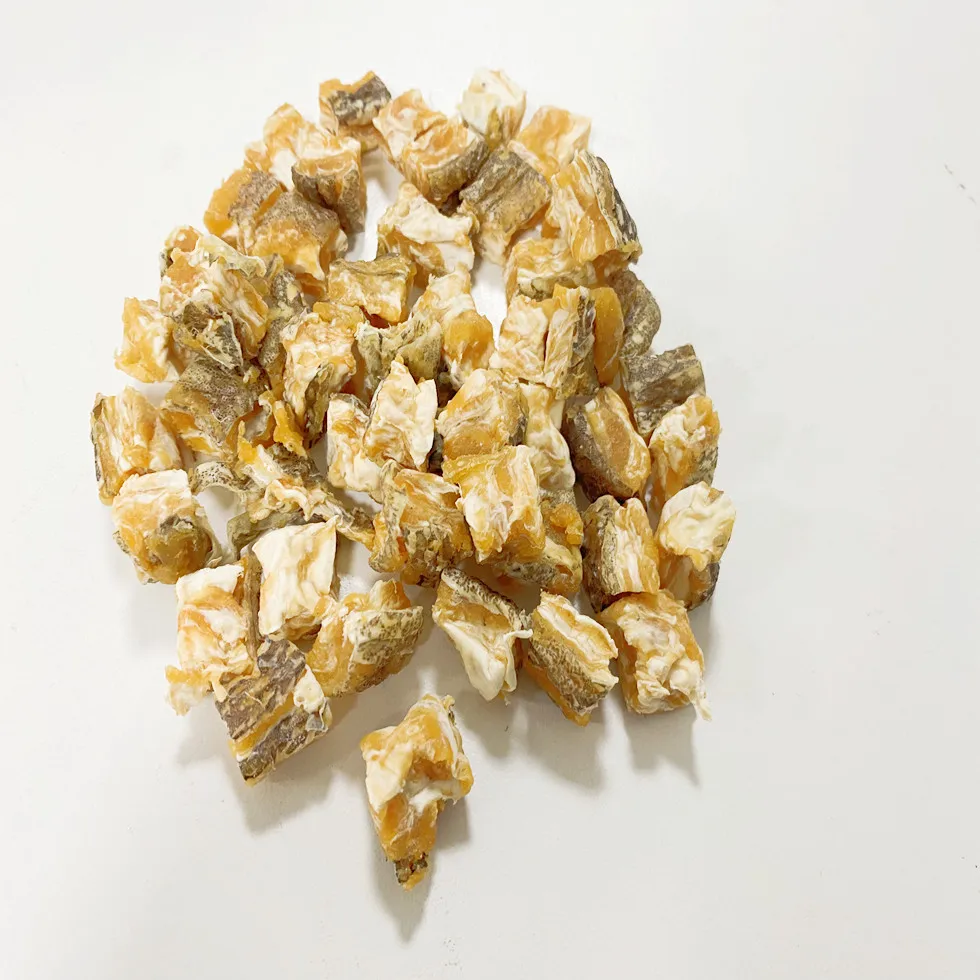 Salmon Bites With Fishskin 1cm freeze dried pet dog treat rich in protein shandong  natural dog snacks treat for pet food
