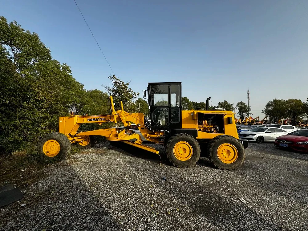 Used komatsu grader GD655 road construction heavy equipment