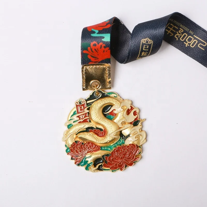 High Quality Gold Engraved 3D Medallion Chinese Zodiac Horse Deer Tiger Lion Snake Animal Medals And Trophies