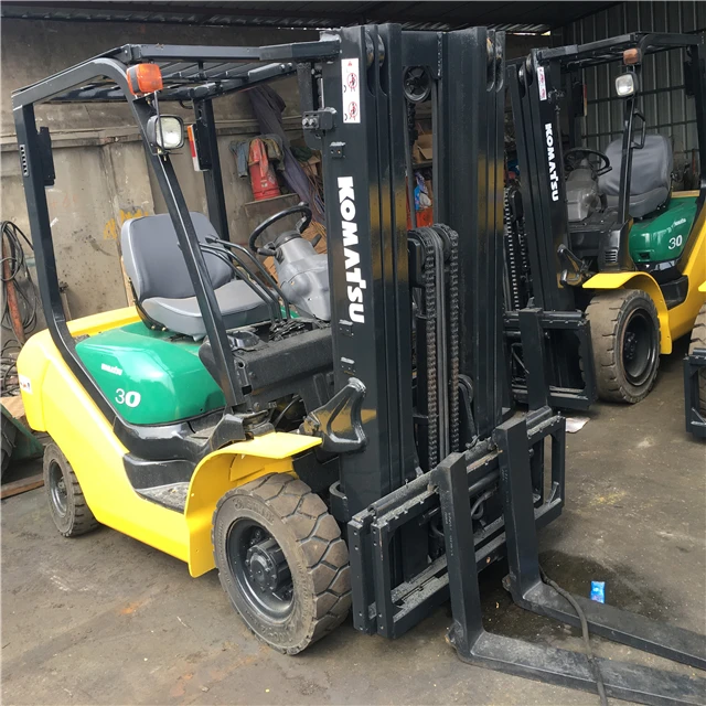 Подержанный вилочный погрузчик Komatsu 3ton Diesel FD30 для продажи в Шанхае