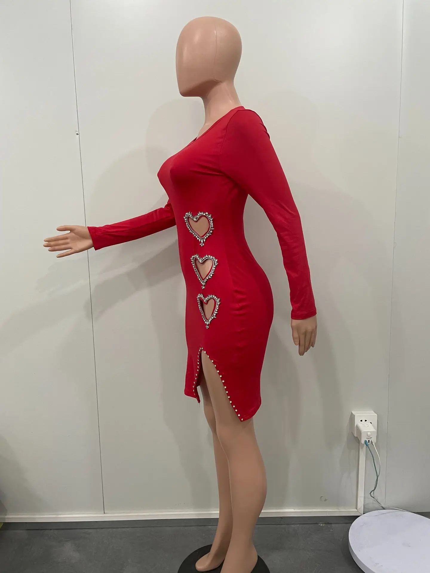 A1440 Sexy solid color round neck long sleeve heart shape rhinestone short slit dress hip wrap bodycon dress