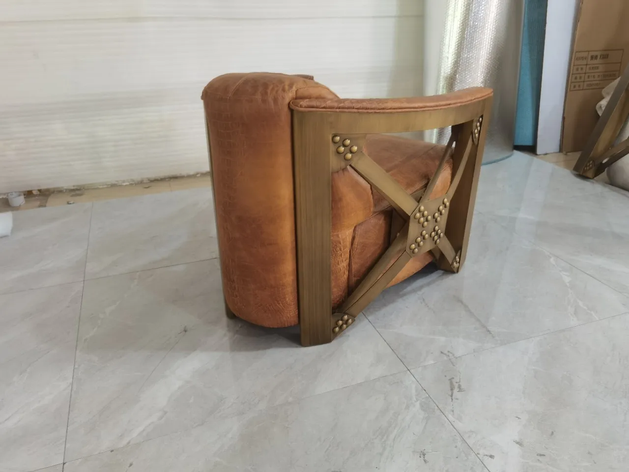 vintage Leather American Hookah room Bar Club Salon Accent Cigar Aviator chair