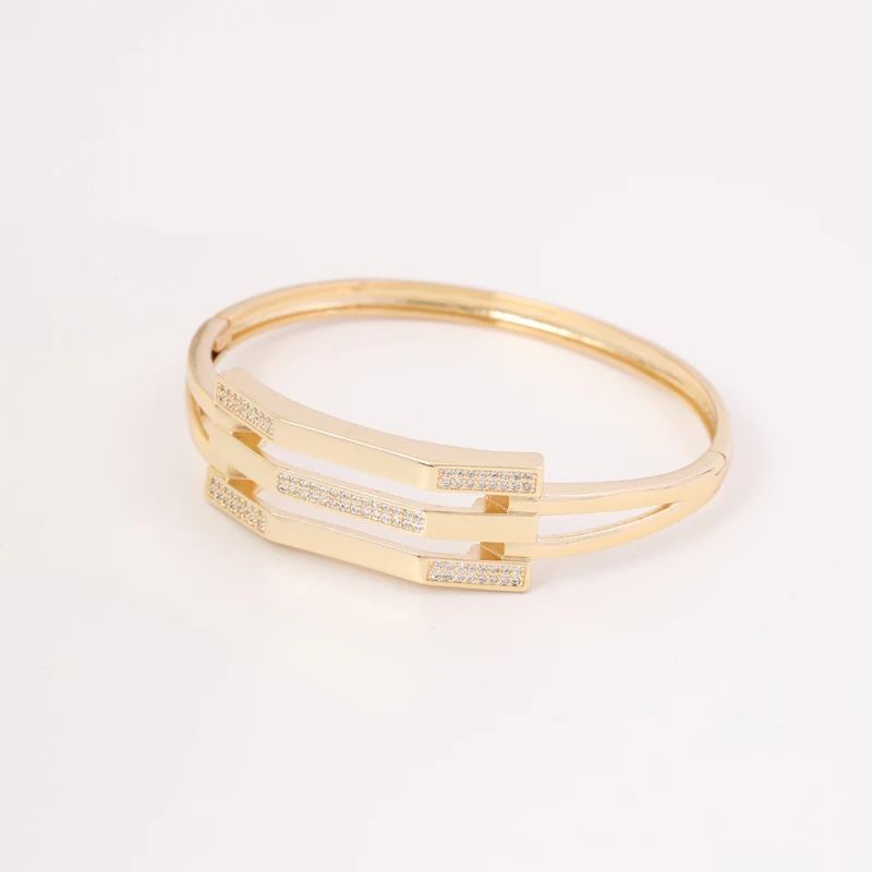 Unique Chic Minority Design European Hand Jewelry Zircon Bangle Luxury Simple Copper Gold Plating Geometric Women Bracelets