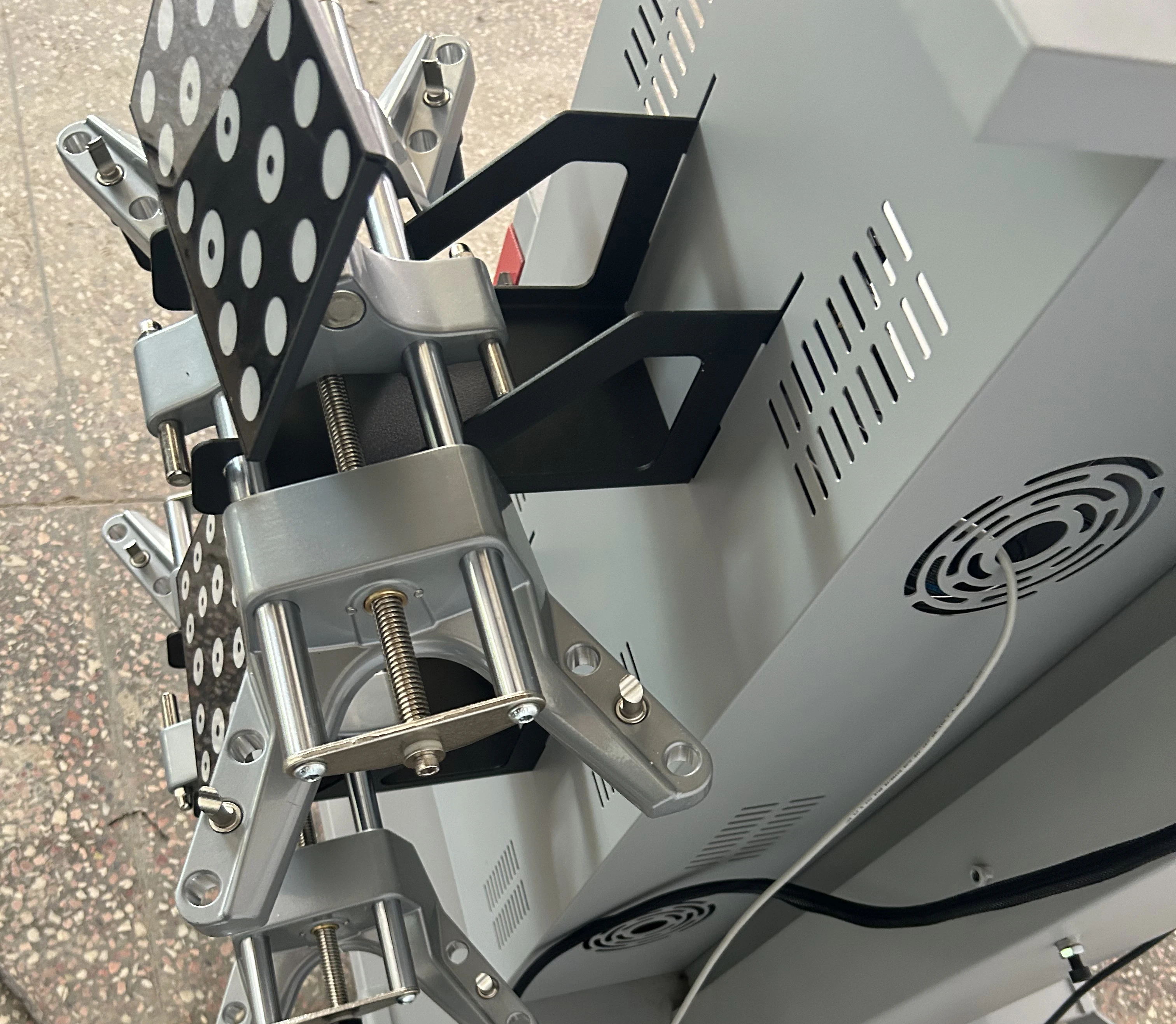 Выравнивание колеса SDS 993