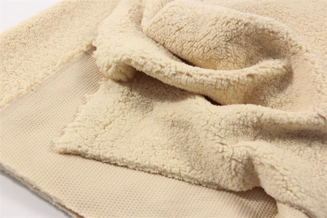 Hot sale solid color lamb wool fabric high quality polyester coral velvet fabric for clothing