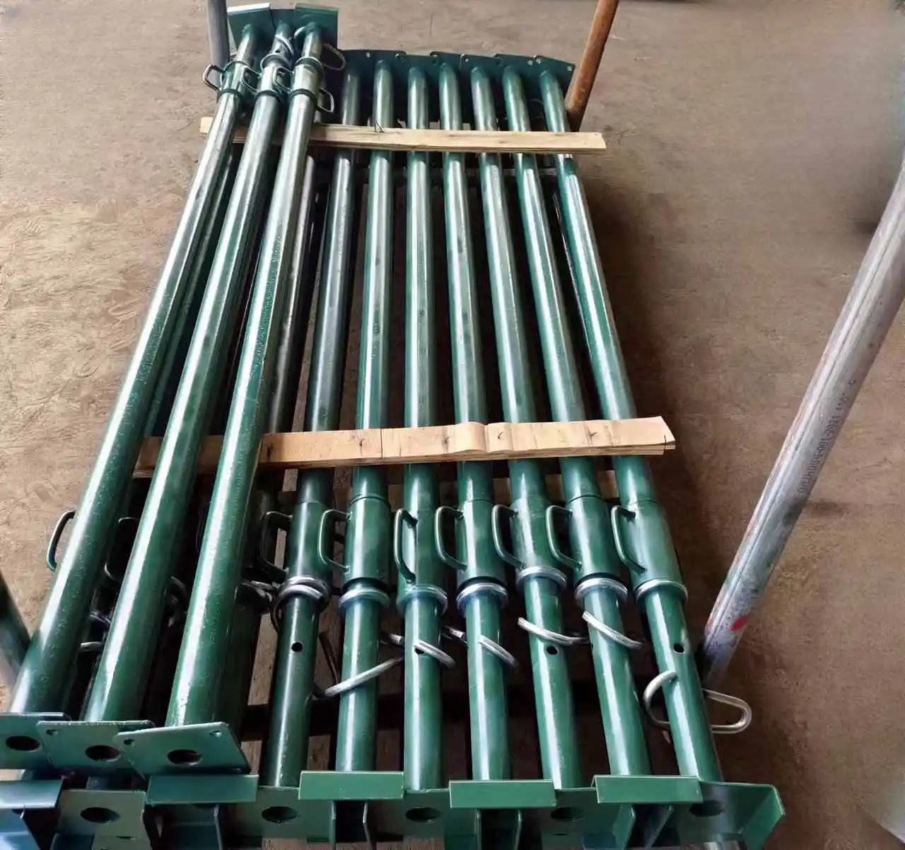 q235 scaffolding prop scaffolding acrow prop construction support jacks steel pipe scaffolding screw prop support