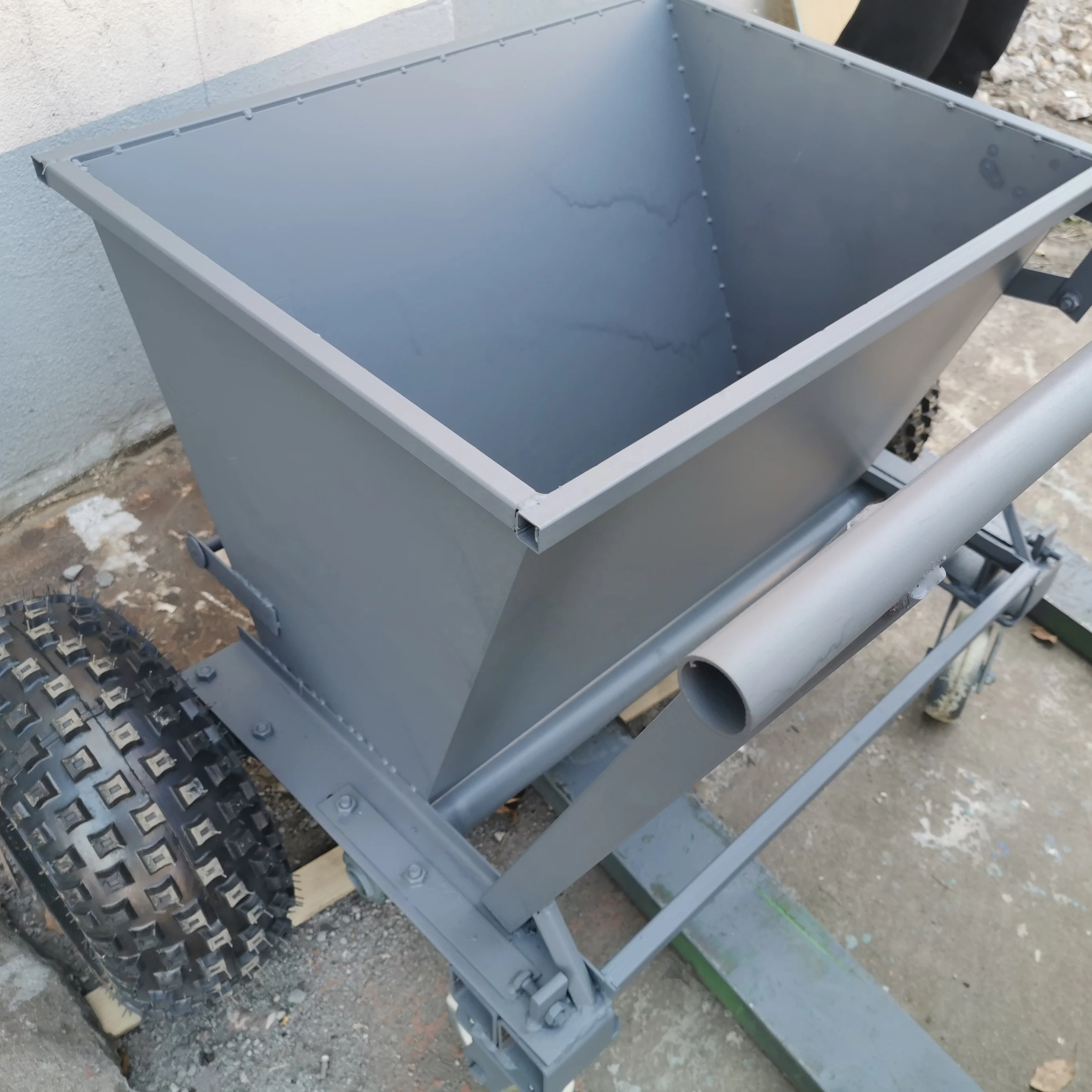 Artificial Sand Rubber Granules Particles Filling Machine/Comber Brushing Machine for Soccer Synthetic