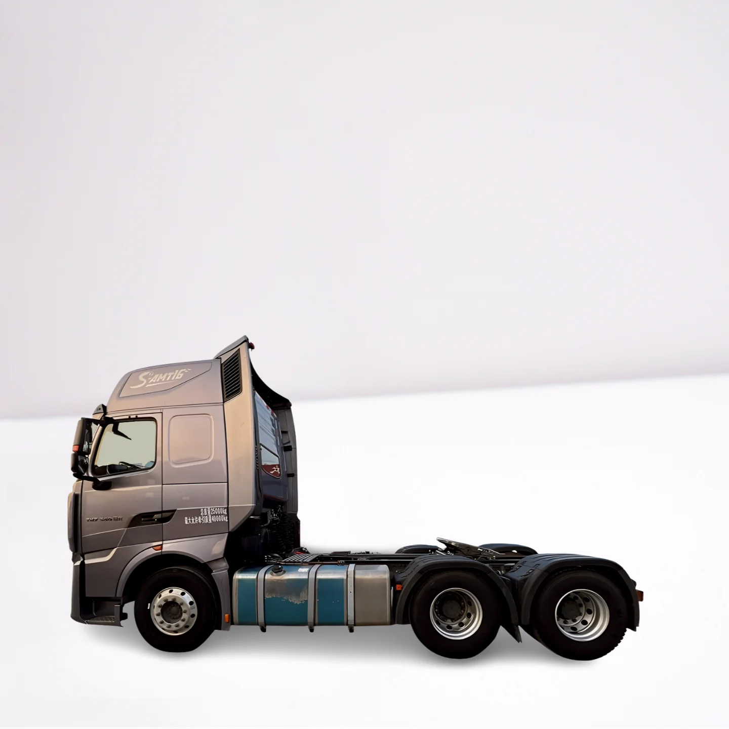 Многоцелевой автомобиль Sinotruck 4X2 тягач 540 л.с.